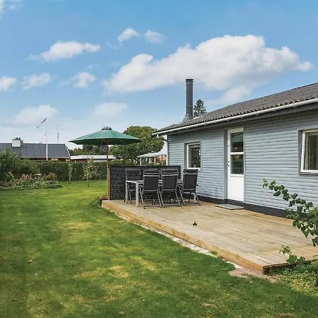 Two Bedroom Holiday In Otterup