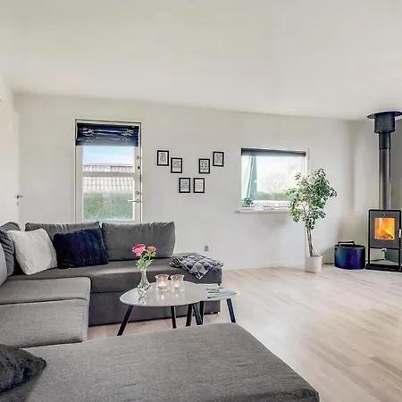 Holiday home Two Bedroom Holiday In